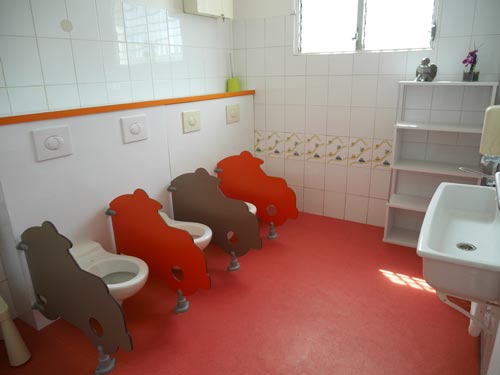 école maternelle montessori Mes Tendres années, toilettes adaptés